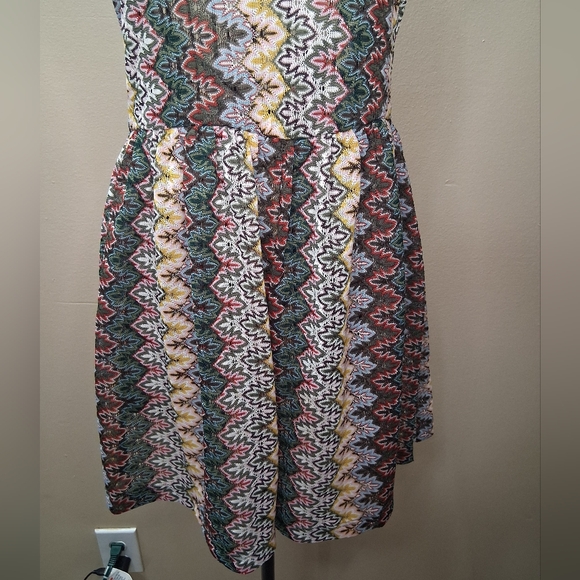 NWOT ASOS Vibrant Zigzag Pattern JUMPSUIT - Picture 4 of 13